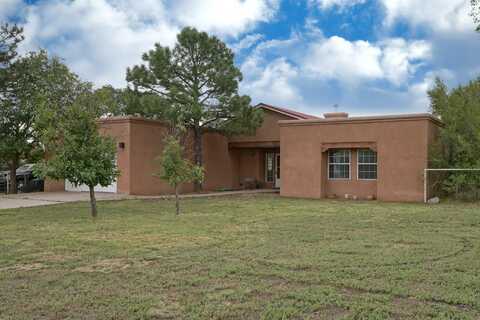 244 DINKLE Road, Edgewood, NM 87015
