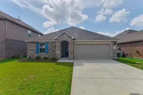 118 Broussard Hill Dr, Broussard, LA 70518