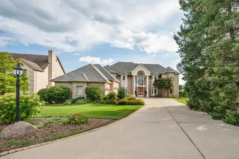 459 Surrey Hill Lane, Valparaiso, IN 46385