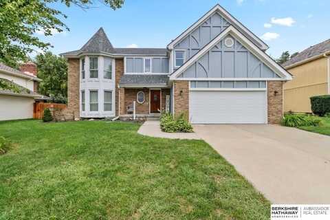 10514 Adams Drive, Omaha, NE 68127