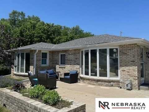 212 W Meigs Street, Valley, NE 68064