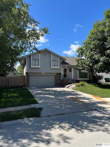 6916 S 154 Street, Omaha, NE 68138