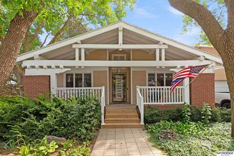 223 N 127th Plaza, Omaha, NE 68154
