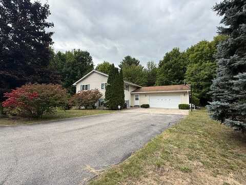 7412 Forest Lodge Road, Traverse City, MI 49685