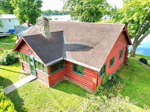 60584 Wallman Drive, Sturgis, MI 49091