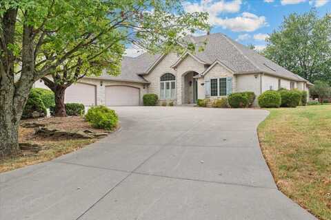 1135 N Chelmsworth Lane, Springfield, MO 65802