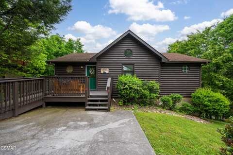 326 Village Way, Pigeon Forge, TN 37863