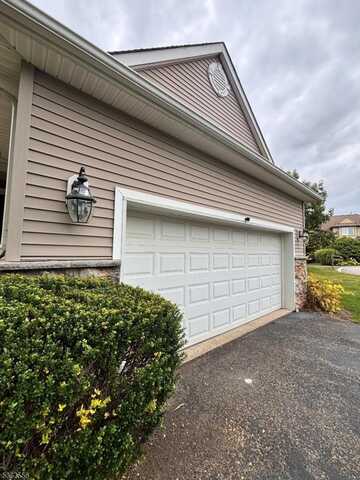 5 Little Tarn Ct, Hardyston, NJ 07419
