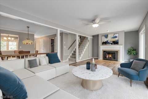 149 Saddleback Ct, Sparta, NJ 07871