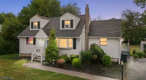 817 Limecrest Rd, Andover, NJ 07860