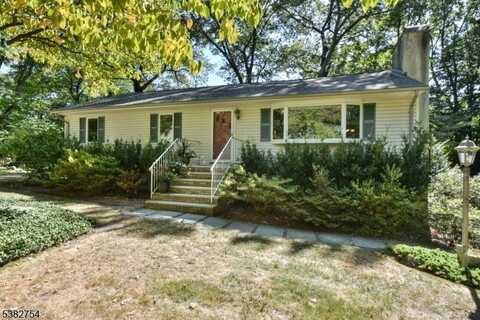 4 Dogwood Trail, Kinnelon, NJ 07405
