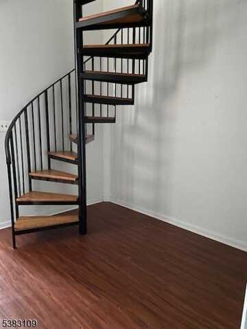 398 Bloomfield Ave, Montclair, NJ 07042