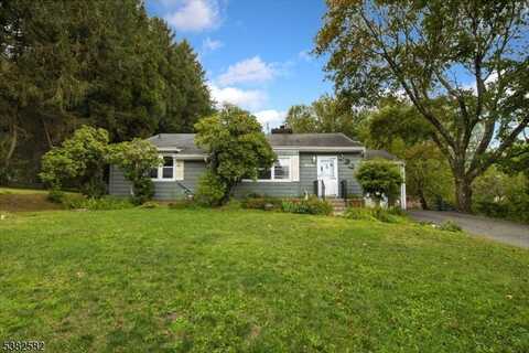 11 Randolph Ave, Randolph, NJ 07869