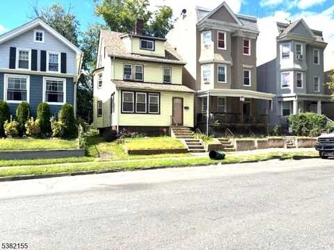 141 Shepard Ave, East Orange, NJ 07018
