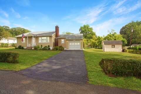12 Weetucket Rd, Denville, NJ 07834