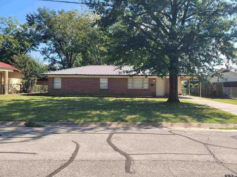 317 Williams Dr, Jacksonville, TX 75766