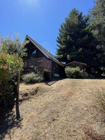 154 Beach Road, Whitethorn, CA 95589