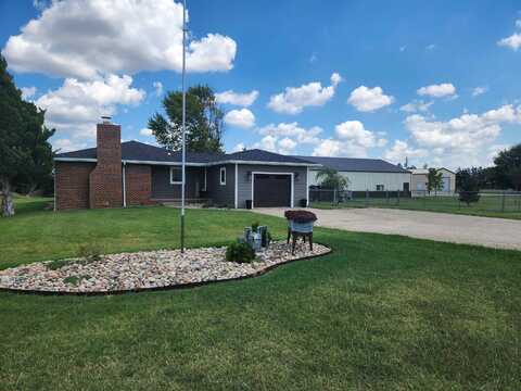 1745 Jayhawk Ln, Russell, KS 67665