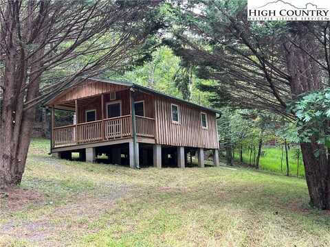 1421 Park Vista Road, West Jefferson, NC 28694
