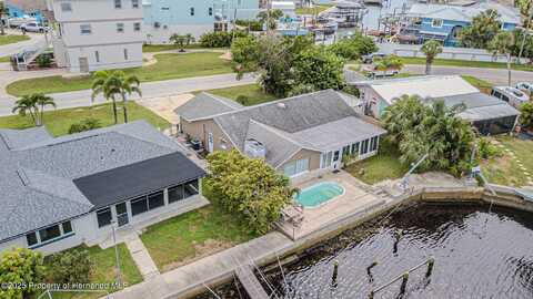 6613 Harbor Drive, Hudson, FL 34667