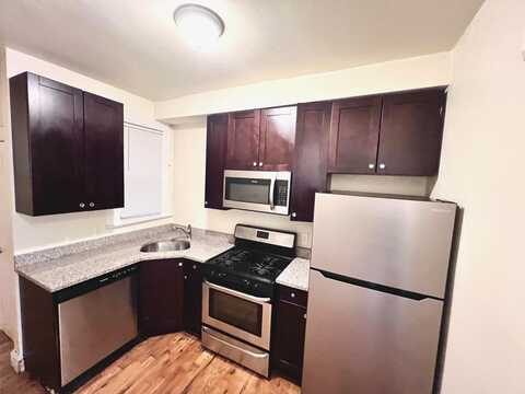 70 ROSE AVE, Greenville, NJ 07305