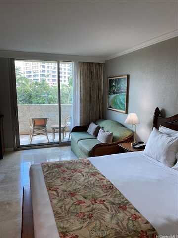2045 Kalakaua Avenue, Honolulu, HI 96815