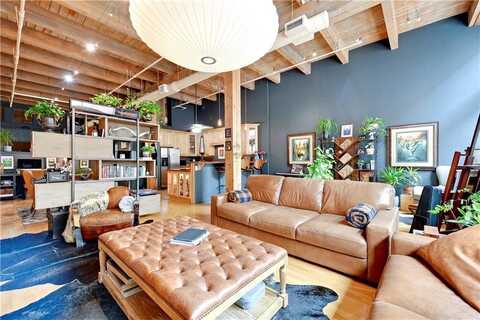 306 W 7th Street, Kansas City, MO 64105