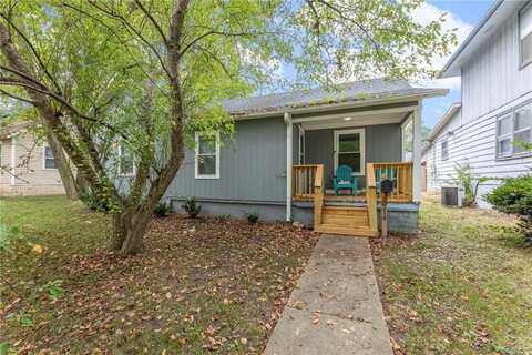 214 S Oak Street, Ottawa, KS 66067