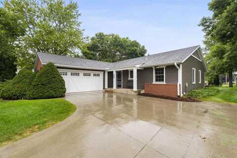 140 Country Club Road, Williamsburg, IA 52361