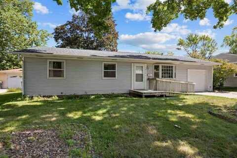 1412 Prairie Du Chien Rd, Iowa City, IA 52245