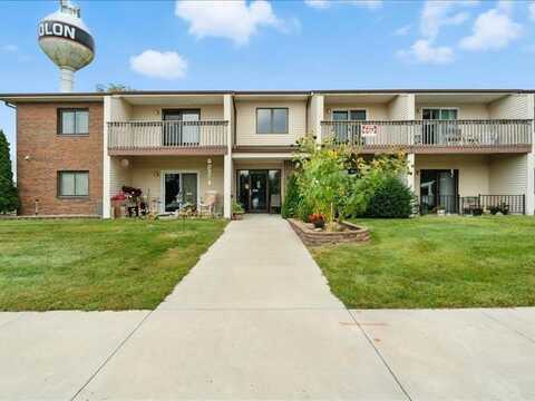 730 S Market St, Solon, IA 52333