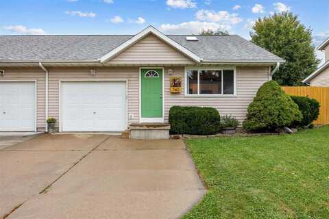 740 Molly Dr, North Liberty, IA 52317