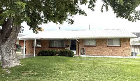 930 E 17th N, Mountain Home, ID 83647