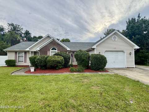 118 Stonemark Court, Jacksonville, NC 28540