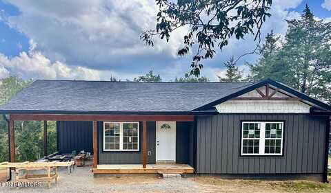 170 Granby LN, Harrogate, TN 37752