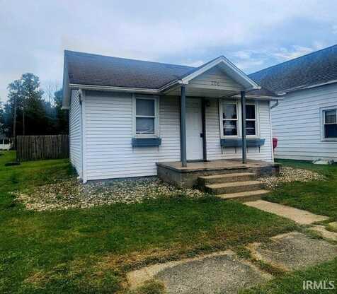 206 N Franklin, Mentone, IN 46539