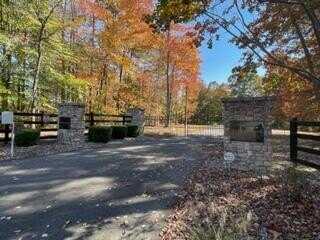 9 Five Points Drive, Russell Springs, KY 42642
