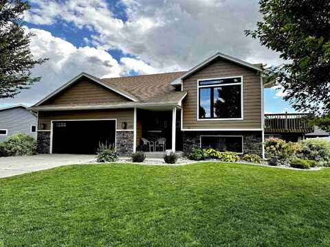 2700 Mulligan, Yankton, SD 57078