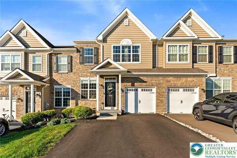 312 Redclover Lane, Macungie, PA 18104