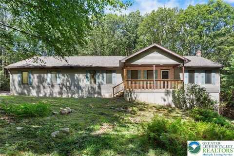 200 Green Forest Lane, Franklin, PA 18235