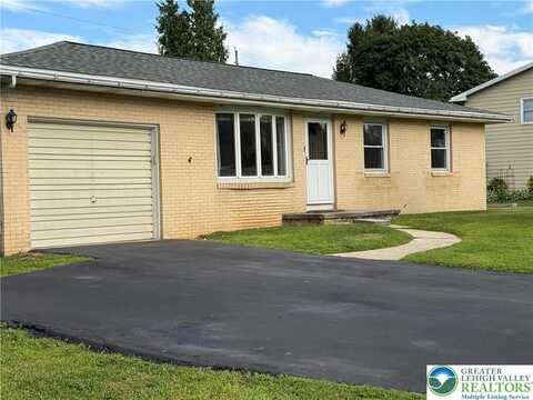 37 S Herbein Drive, Topton Boro, PA 19562