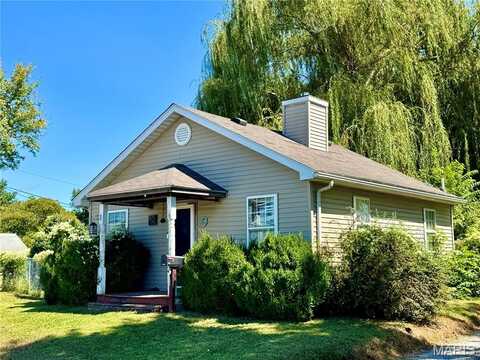 132 N Old Saint Louis Road, Hartford, IL 62048