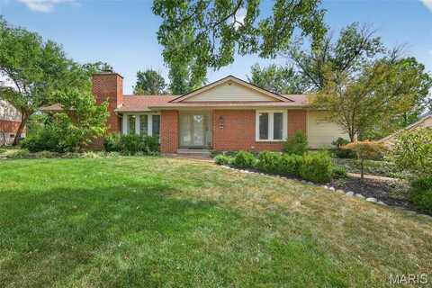 494 Manorcrest Lane, Ballwin, MO 63011