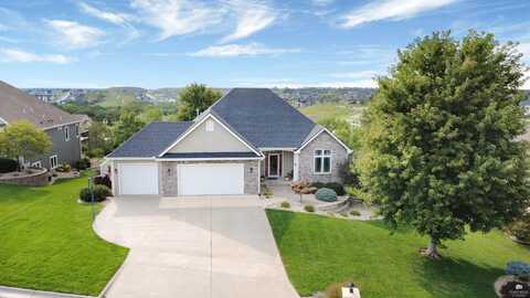 3621 Hawthorne Woods Terrace, Manhattan, KS 66503