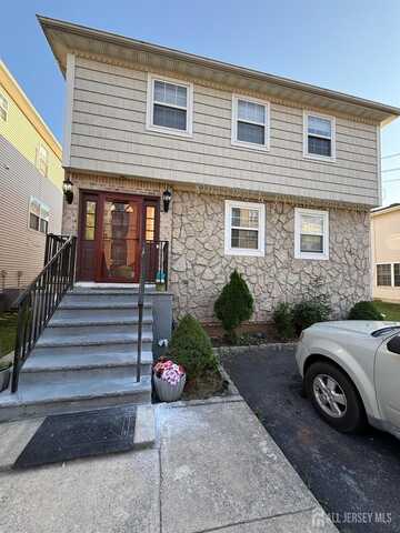 31 NE Beverly Street NE, Carteret, NJ 07008