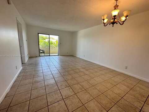 900 NE 18th Ave, Fort Lauderdale, FL 33304