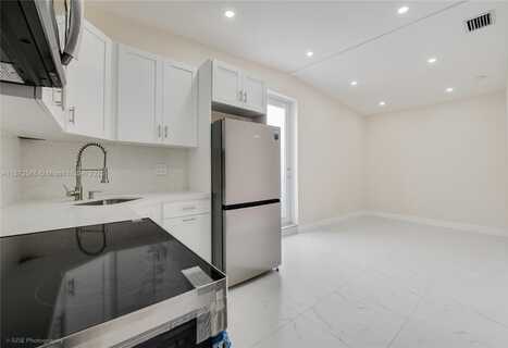 10421 SW 184th St, Cutler Bay, FL 33157