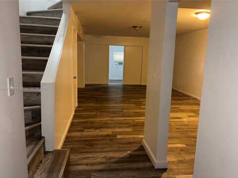 1358 W 69th St, Hialeah, FL 33014
