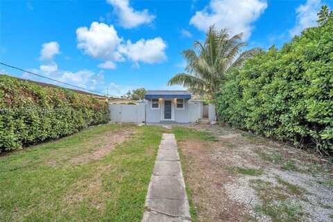 2372 NW 34th St, Miami, FL 33142