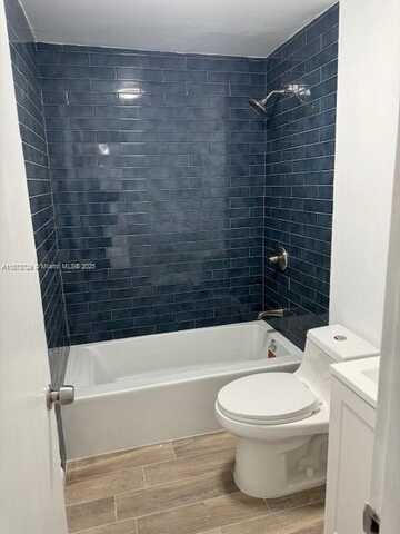 6901 SW 22nd St, Miami, FL 33155